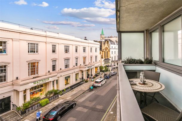A bright fourth floor apartment with Balcony in Belgravia. - Photo 1