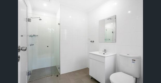 Spacious Flat - Photo 1