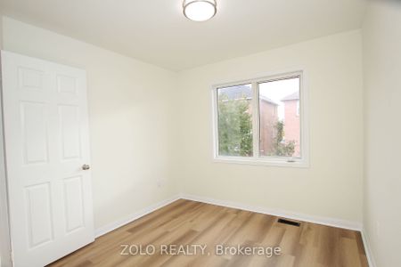 Semi-Detached Home For Lease | N8129854 - Photo 2