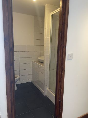 1 Bed Flat, Dumfries Street, LU1 - Photo 3