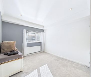 3 bedroom end of terrace house to rent - Photo 3