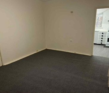 TIDY UNIT IN SOUTH TAMWORTH - Photo 2