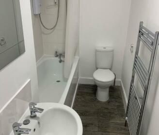 2 bedroom flat to rent - Photo 6