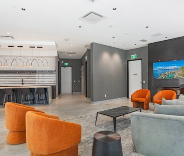 For Lease - 2 David Eyer Road Unit# 931, Richmond Hill, Ontario - Photo 2