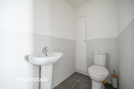 1 bed apartment to rent in Flat 5, Cheshire Cheese Apartments, Tunstall, Stoke-on-Trent ST6 - Photo 5