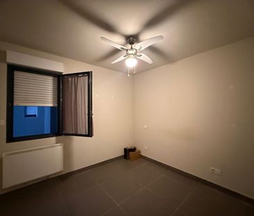 Location Appartement 3 pièces 63m² ISTRES 13800 - Photo 2