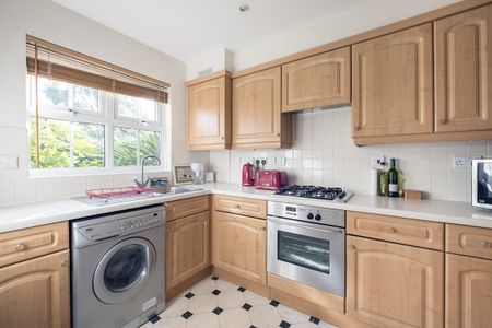 2 bedroom terraced house to rent - Photo 4