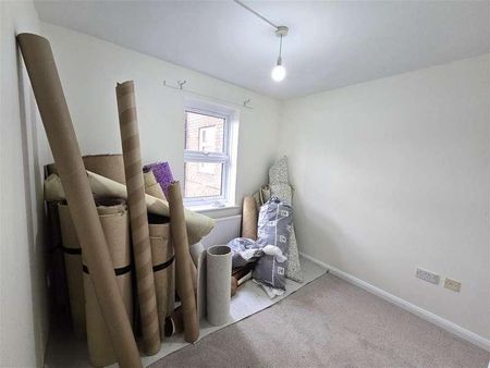 Avery Court, Aldershot, GU11 - Photo 3