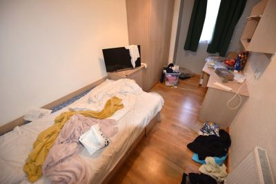 2 bedroom Flat in Flat A, Leeds - Photo 5