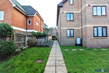 2 bedroom apartment to rent - Photo 4