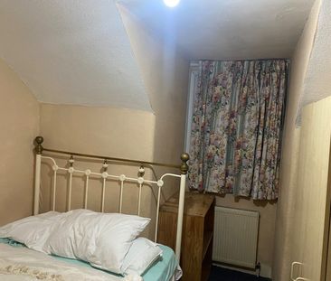 Room in a Shared Flat, Whipps Cross Road, E11 - Photo 3