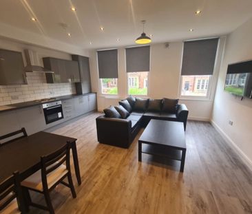 3 Bed - Flat 2, 47 Clarendon Road, Woodhouse, Leeds - LS2 9NZ - Stu... - Photo 1