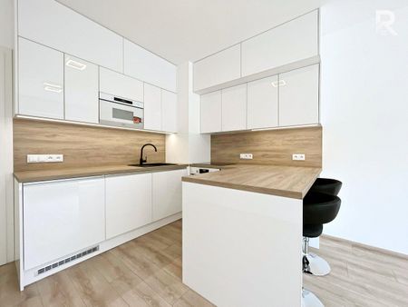Pronájem bytu 1+kk 27 m² - Fotografie 5
