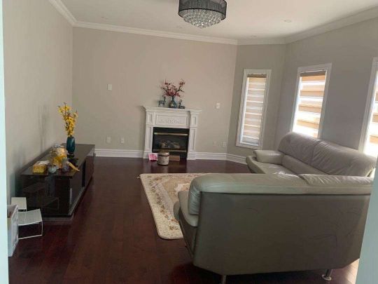 For Lease - 595 Highglen Avenue, Markham, Ontario - Photo 1