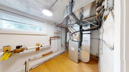 For Lease - 1089 Glencairn Avenue Unit# 1 (Lower), Toronto, Ontario - Photo 5