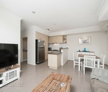 Walk to Carousel Shopping Centre - Photo 4