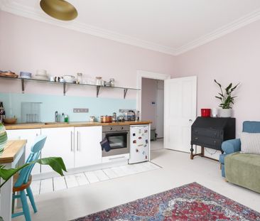 1 Bed Flat, Regents Park Road, NW1 - Photo 3