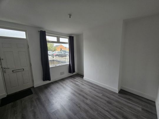 2 bed Terraced - To Let - Photo 1
