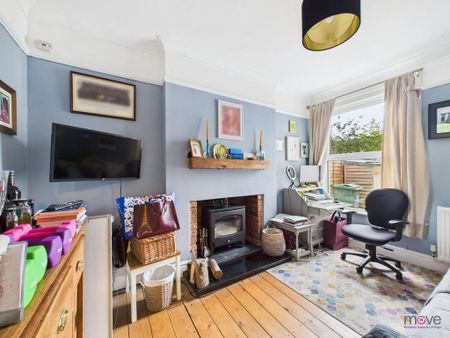 3 bedroom semi-detached house to rent - Photo 5