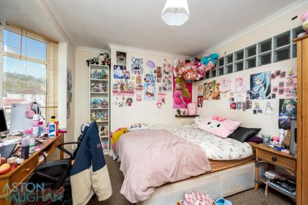 5 bedroom semi-detached house to rent - Photo 4