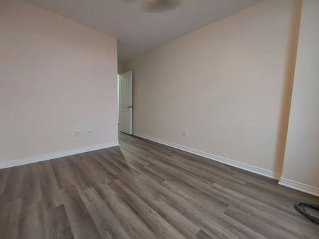 For Lease - 1513 Glenbourne Drive, Oshawa, Ontario - Photo 2