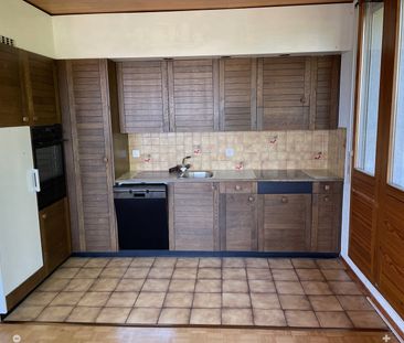 Charmante Wohnung mit eigenem Zugang in ruhigem Wohnquartier - Photo 2