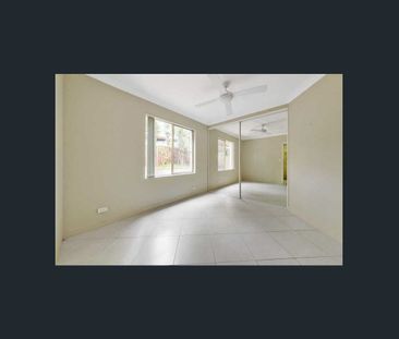 TWO BEDROOM VILLA STYLE UNIT WITH HUGE COURTYARD - Photo 2