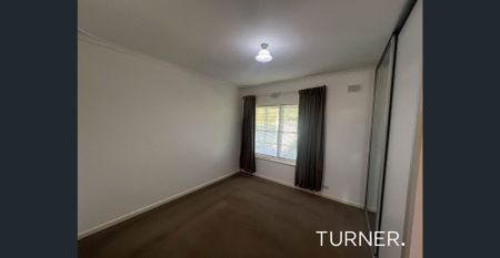 Neat and tidy 2 bedroom unit - Photo 4