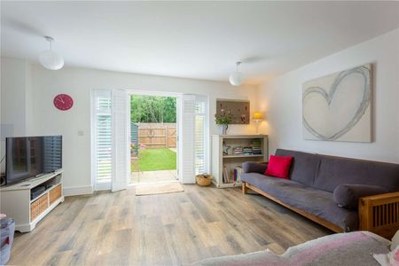 An attractive two bedroom maisonette found on the south side of Tunbridge Wells - Photo 3