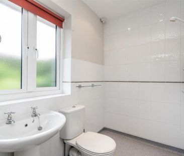 6 bedroom detached house to rent - Photo 1