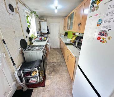 2 bedroom terraced house to rent - Photo 6