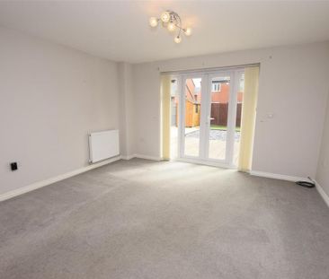 2 bedroom semi-detached house to rent - Photo 3