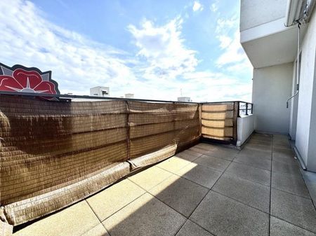 Grand T2 avec 2 parkings et cave ! - Photo 5