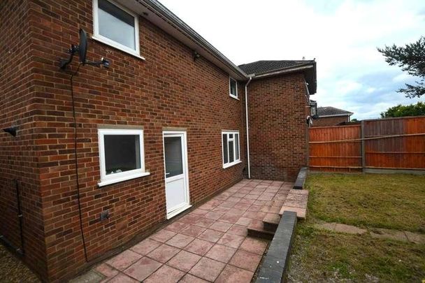 Greenlaw Place, Bletchley, MK3 - Photo 1