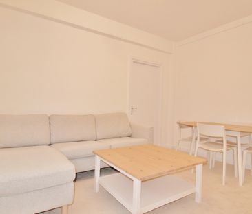 Latymer Court, Hammersmith Road, Hammersmith, London, W6 - Photo 1