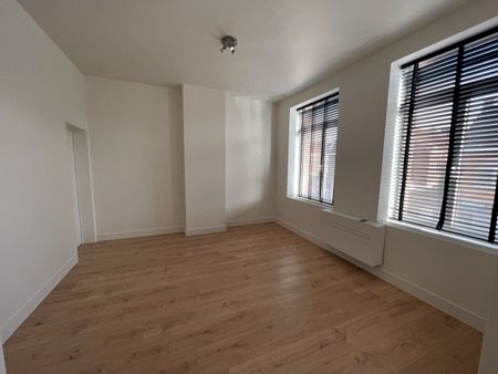 GEZELLIG APPARTEMENT MET APARTE SLAAPKAMER EN TERRAS VLAKBIJ STATION - Foto 4