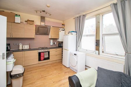2 bedroom flat to rent - Photo 5