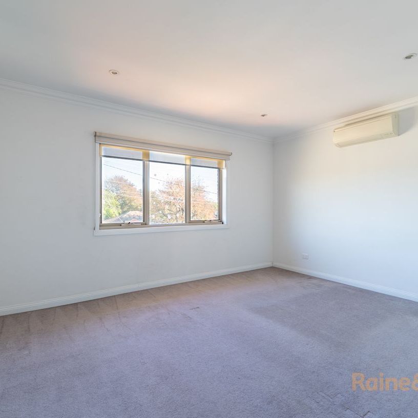 Spacious, Stylish & Perfectly Positioned - Photo 1