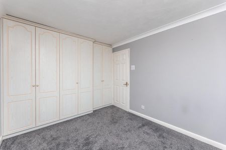 Beech Crescent, Castleford - Photo 4