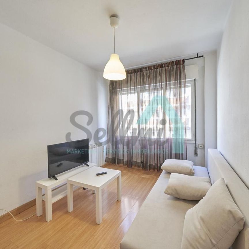 Alquiler de piso en Calle Fuertes Acevedo - Photo 1