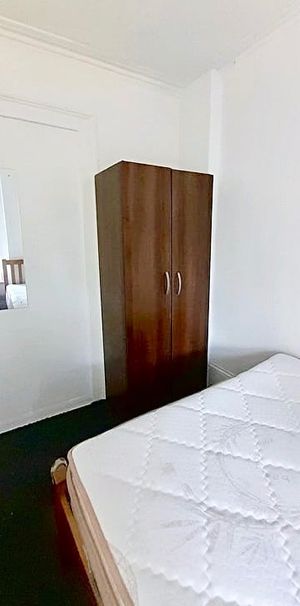 Room in a Shared Flat, Camden Road, NW1 - Photo 1