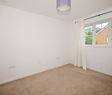 3 bedroom end of terrace house to rent - Photo 6