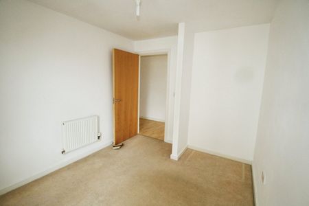3 bedroom apartment to rent - Photo 4