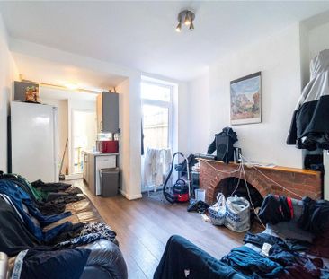 4 bedroom terraced house to rent - Photo 2