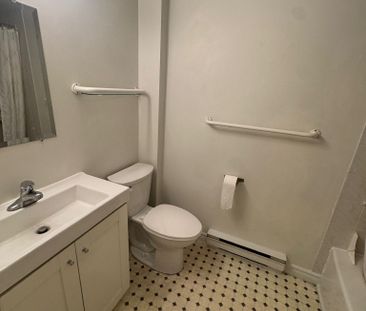 For Lease - 223 Evelyn Avenue Unit# 6, Toronto, Ontario - Photo 5