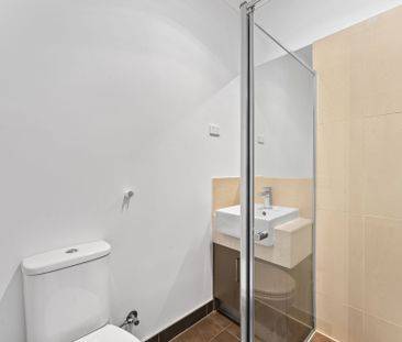 Modern Lavish Living - Photo 6