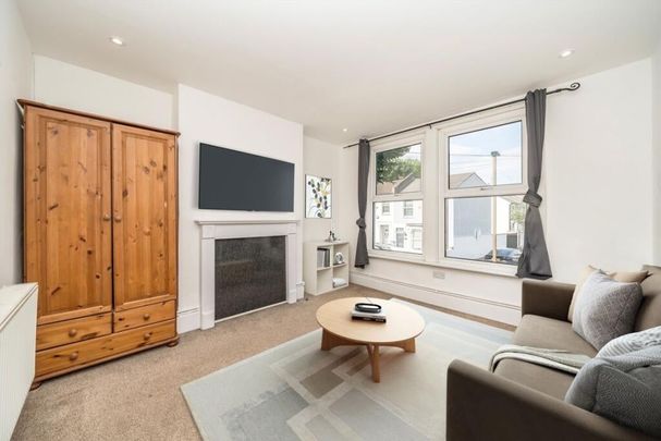 3 Bed Flat, Dupree Road, SE7 - Photo 1
