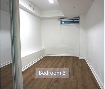 Large Bright Reno 3-Bedroom Apartment - Photo 1