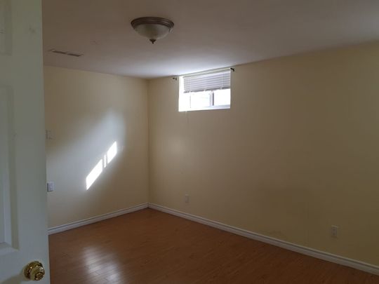 For Lease - 1502 Banwell Road, Mississauga, Ontario - Photo 1