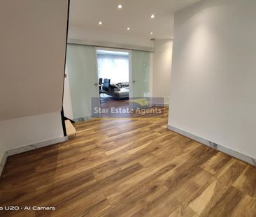 6 bedroom detached house to rent - Photo 6